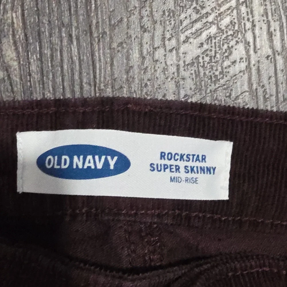 Old Navy Corduroy Women's Size 8 Rockstar Super Skinny Mid Rise Pants Burgundy - Picture 2 of 9